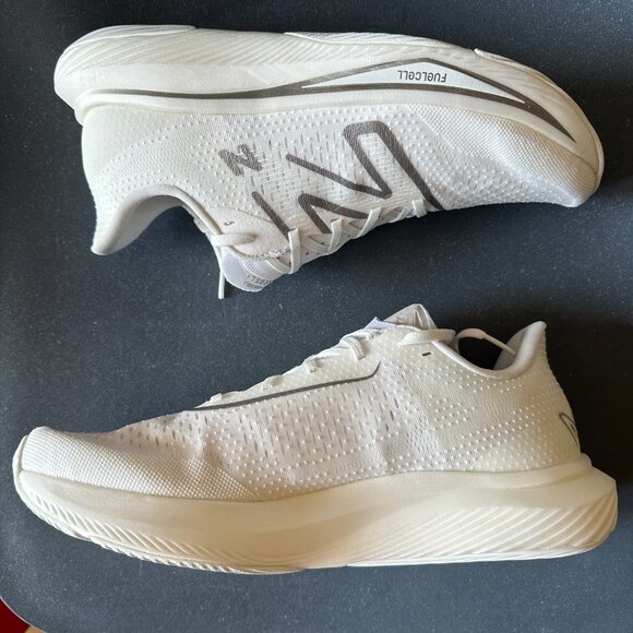 New Balance Fuelcell Rebel v3 - New with box - Men's 12 D - Picture 10 of 11